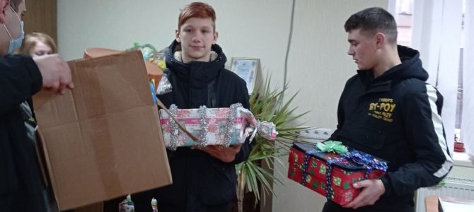 Благотворительные подарки переданы воспитанникам Джанкойской школы-интерната