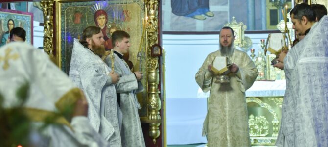 Преосвященный владыка Алексий совершил иерейскую хиротонию в субботу пред Богоявлением