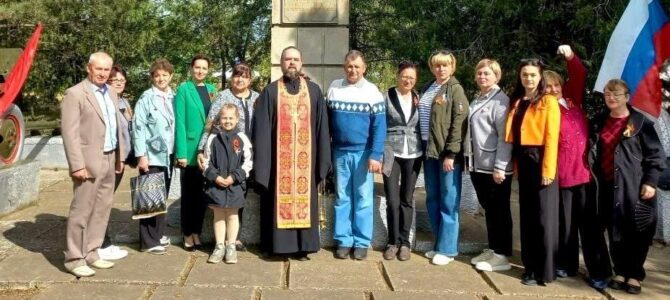 Священник посетил памятные мероприятия 9 мая в Джанкойском районе