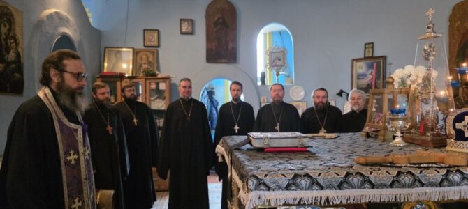 Совершена исповедь и соборование духовенства Нижнегорского благочиния Совершена исповедь и соборование духовенства Нижнегорского благочиния