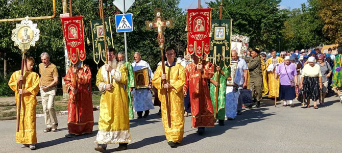 Традиционный крестный ход в День посёлка состоялся в Красногвардейском