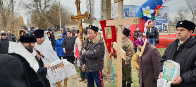 В Нижнегорском благочинии верующие погружались во Иордань