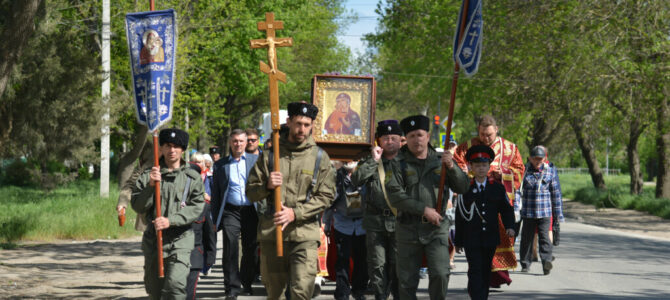 Крестный ход с Федоровской иконой Божией Матери прошел улицами Джанкоя