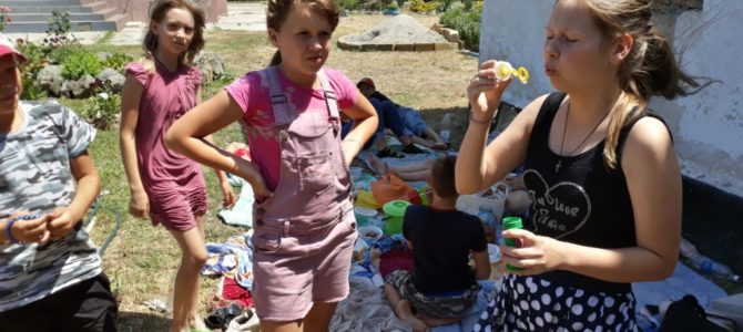 Праздник на воздухе для детишек из воскресной школы Чернозёмного