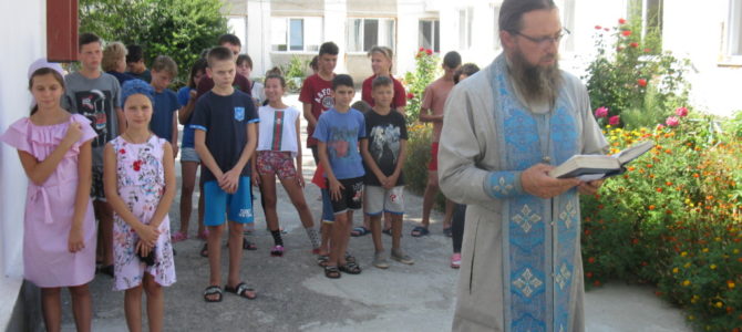 Молебен об учащихся в Чернышевском детском доме