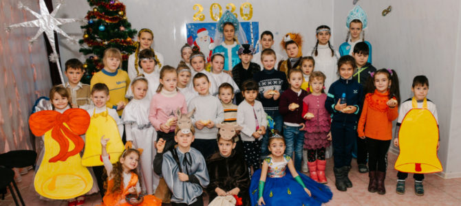 Рождественское поздравление в детском реабилитационном центре п. Октябрьского