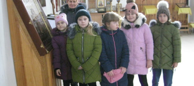 Детская экскурсия в соборном комплексе Джанкоя