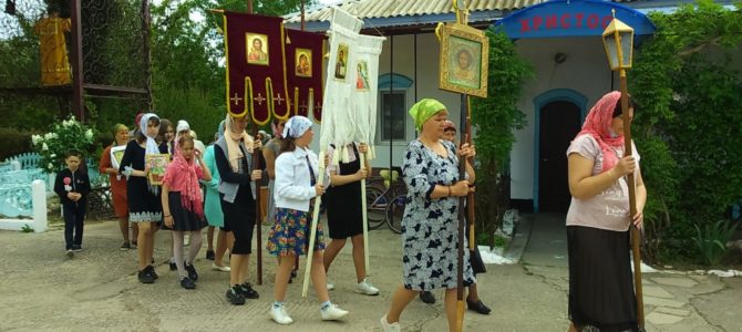 Крестный ход в день святых жен-мироносиц в с. Михайловка