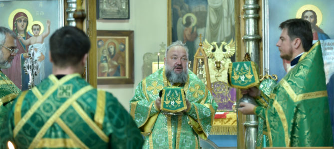 Божественная литургия в день памяти прп. Антония Печерского