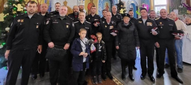 Благочинный поздравил казаков станицы «Нижнегорская» с Рождеством Христовым