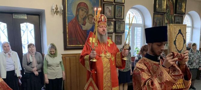 Божественная литургия в неделю 6-ю по Пасхе