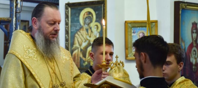 Правящий архиерей совершил всенощное бдение в Свято-Покровском соборе
