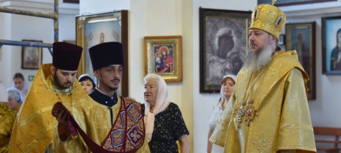 Божественная литургия в неделю 9-ю по Пятидесятнице