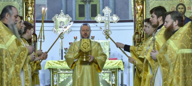 Епископ Джанкойский и Раздольненский Алексий возглавил торжественное богослужение в день своей архиерейской хиротонии