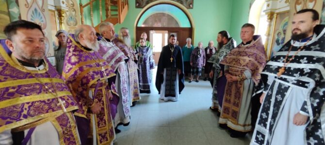 За литургией пятницы четвёртой седмицы Великого поста состоялась исповедь духовенства Раздольненского благочиния