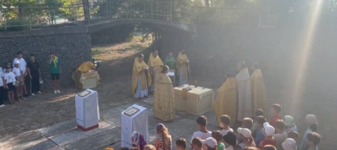 Божественная литургия в православной смене детского центра «Алые паруса»