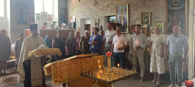 В храме иконы Божией Матери «Взыскание погибших» п. Азовского прошла встреча с Председателем Госсовета Республики Крым