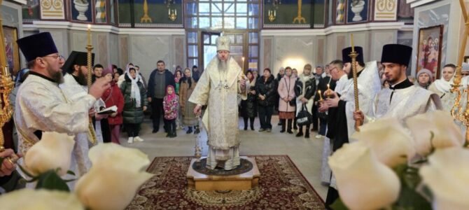 Архиерейское вечернее богослужение в На́вечерие Рождества Христова