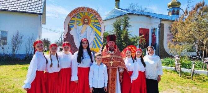 Пасхальный детский праздник в храме святого апостола Фомы села Воинки