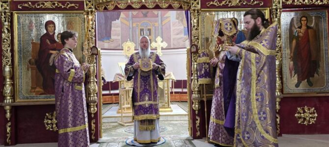 Божественная литургия архиерейским чином в неделю Торжества Православия