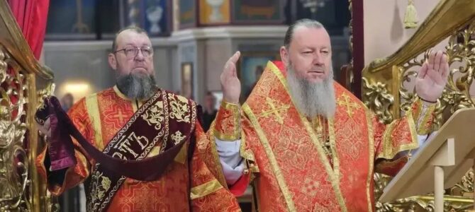 Архиерейское Богослужение в неделю 5-ю по Пасхе, о самаряныне